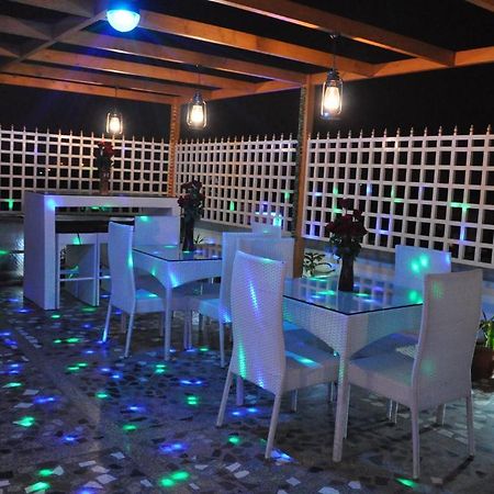 Omega Residency Hotel New Delhi Exterior photo