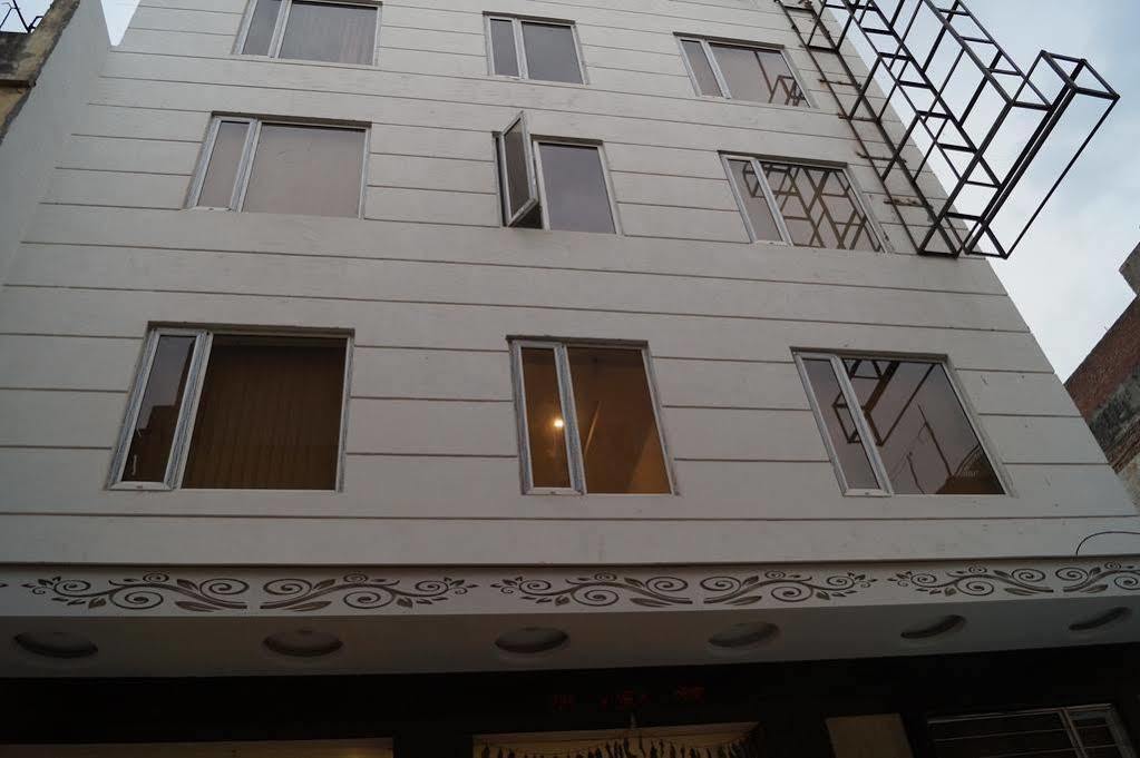 Omega Residency Hotel New Delhi Exterior photo