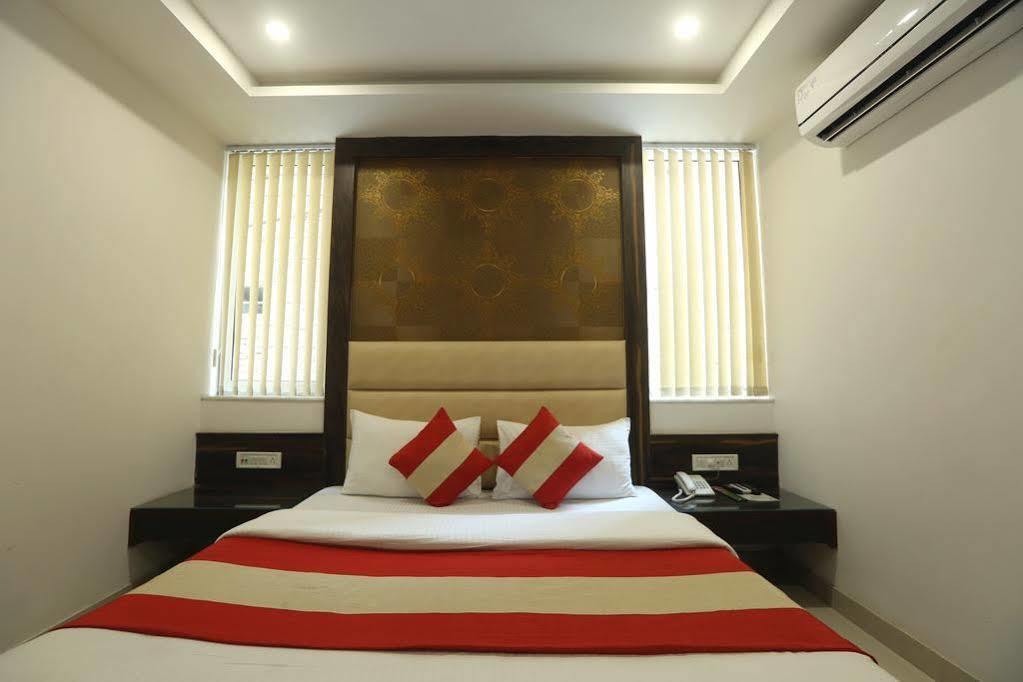 Omega Residency Hotel New Delhi Exterior photo