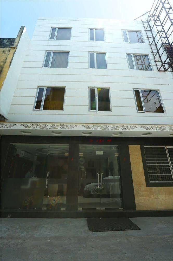 Omega Residency Hotel New Delhi Exterior photo