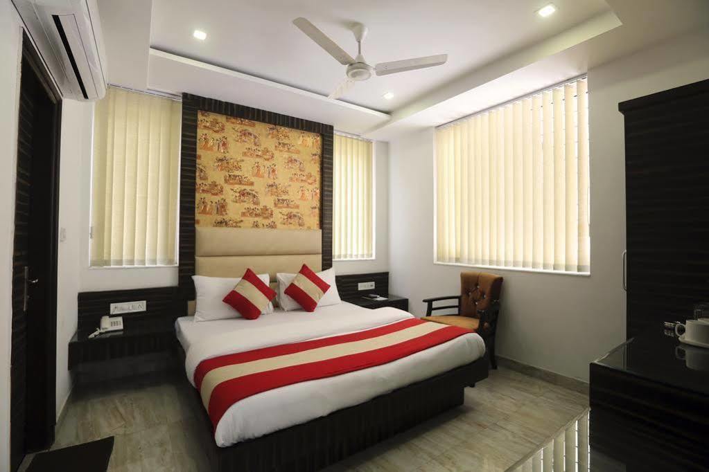 Omega Residency Hotel New Delhi Exterior photo